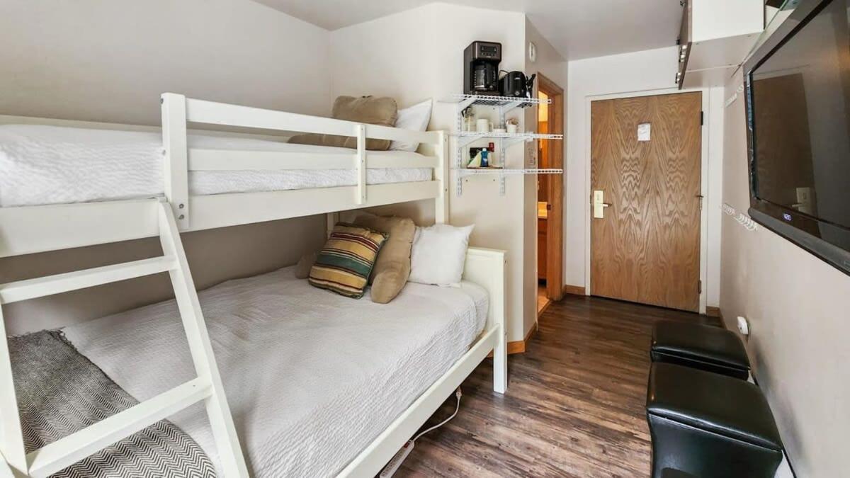 Cozy Studio With Shared Pool -3 Min To Ski Lift Breckenridge Exteriör bild